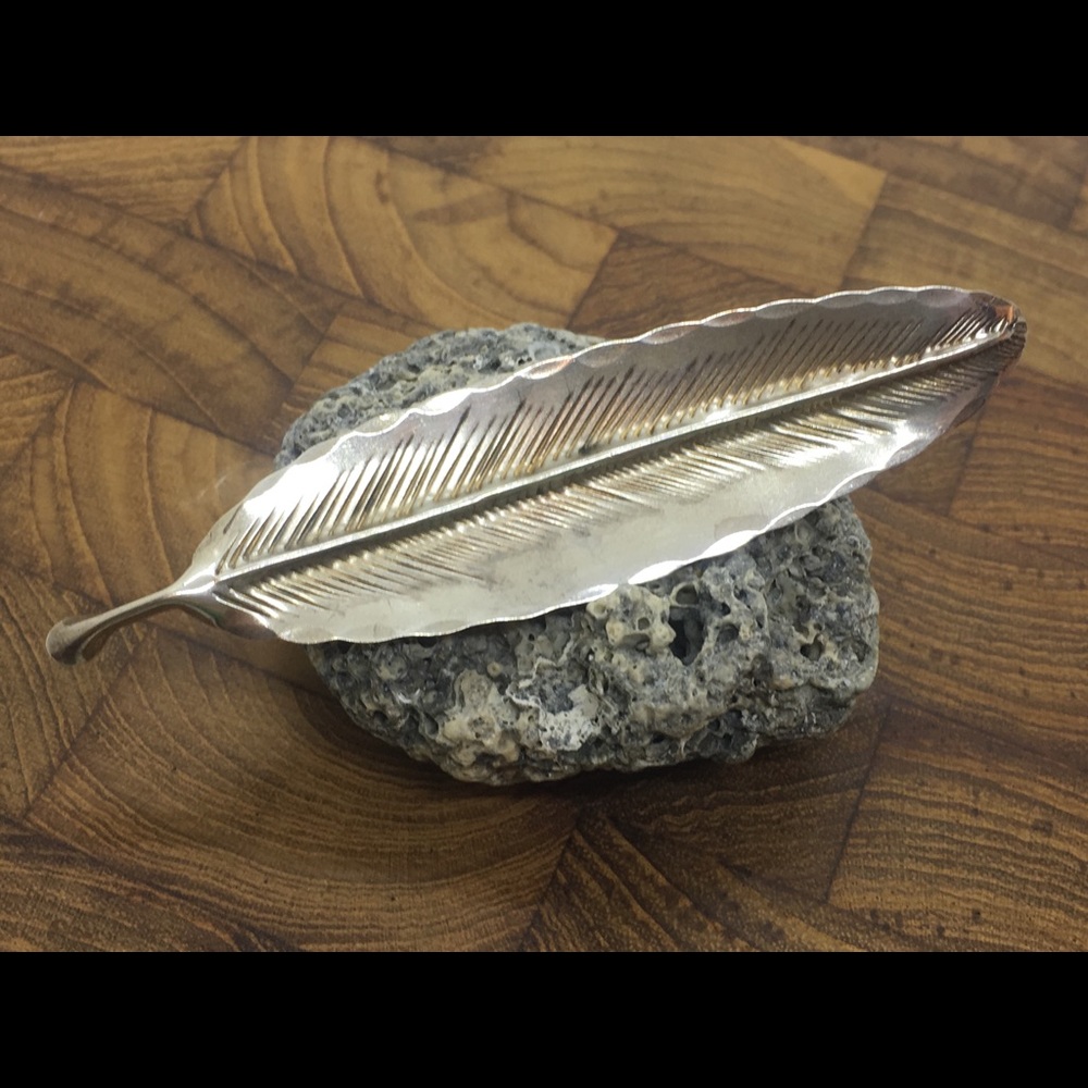.925 Sterling Silver Leaf Shaped Pin
